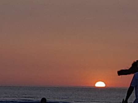 Bisexuel cherche couple ou dominatrice