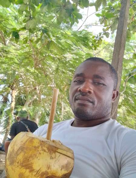 Jeune soumis vivant a Yaound�