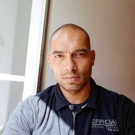 beau m�tis disponible pour femme.