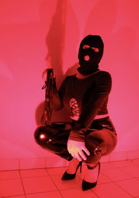 Dominatrice cherche sont soumis