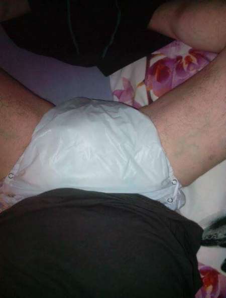 B�b� adulte en couche culote