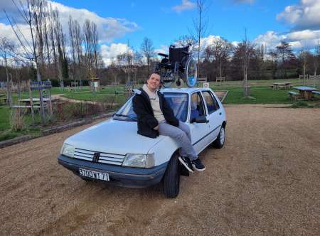 Handicap� moteur recherche une femme coquine