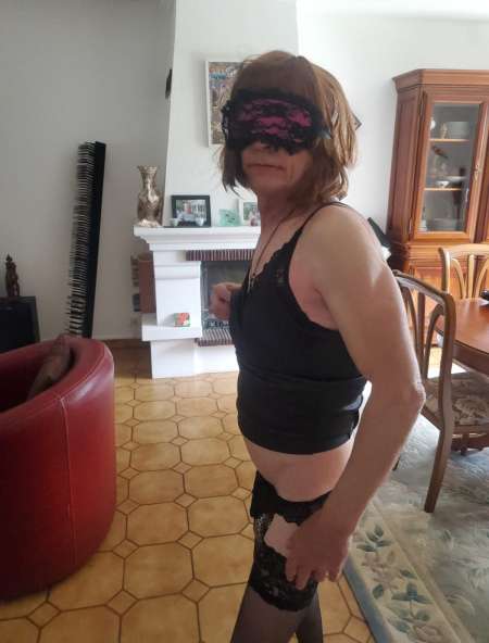 Lola travesti cherche un ma�tre