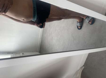 Homme disponible pour femme ou couple