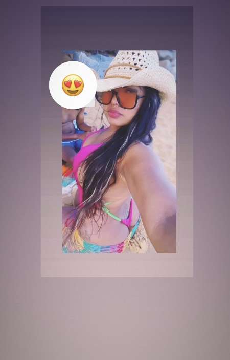  Brasileira atraente