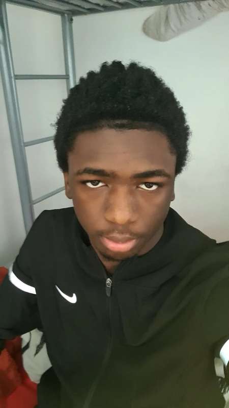 Je cherche des femmes ou des couples