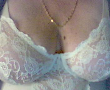 Domina, ronde,67ans cherche.soumis/larbin, EXPERI