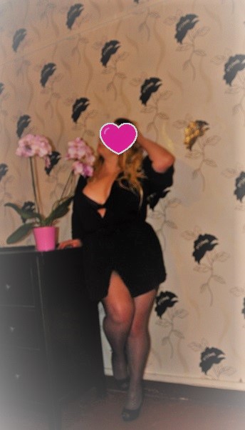 Adorable jeune femme sur Marseille