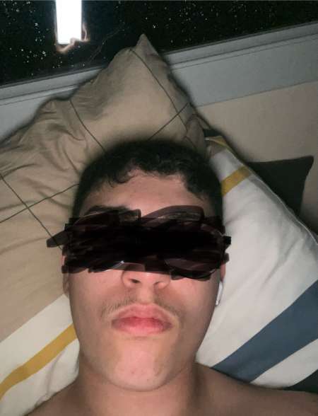 Jeune homme qui cherche � faire sa premi�re fois