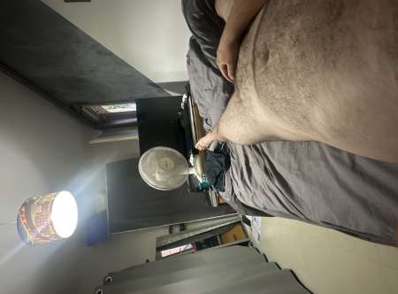 Homme cherche � � satisfaire une femme