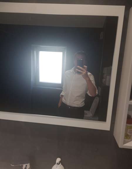 Jeune homme recherche femme