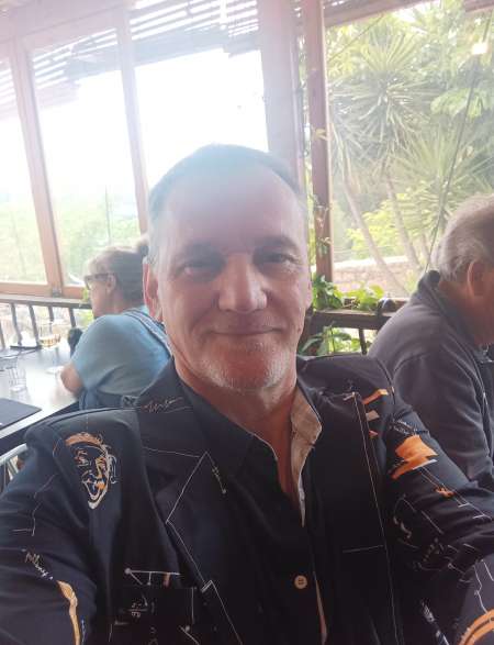 Homme pas bi, pour femme ou couple complice