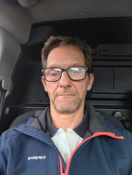 Homme charmant cherche femme entre 45 ans enAls