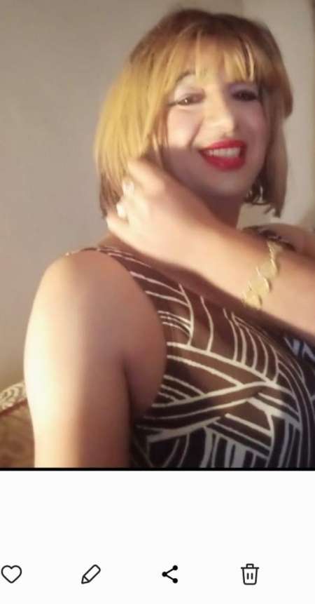  Jaylane; tr�s belle trans anglo libanaise