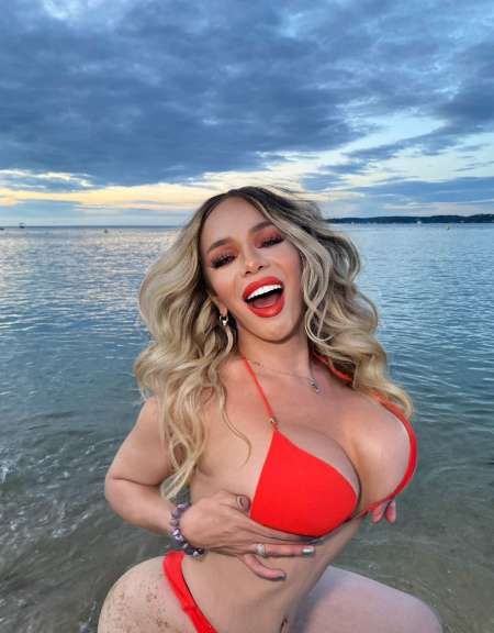 Photos r�el r�centes victoriaruinart 22cm dominatr