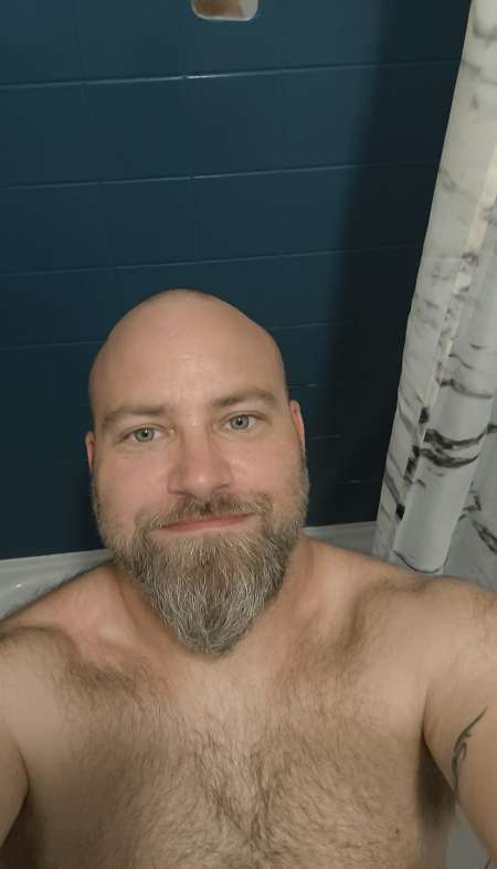 Cherche a m'amuser sur Rennes