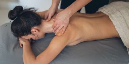 Massage relaxant femme ou couple