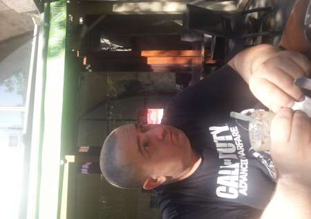  HOMME CHERCHE HOMMES