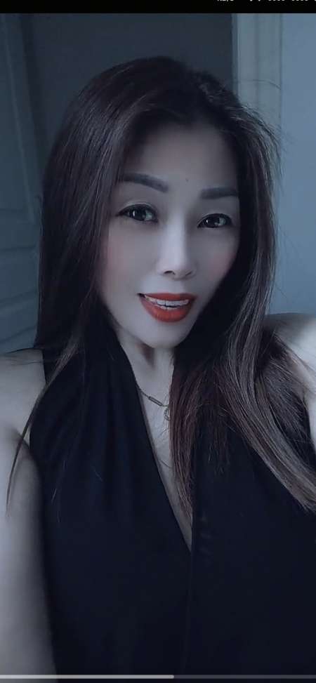  Fille douce et belle