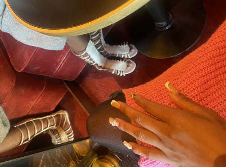 Je vend des photos de mes pieds