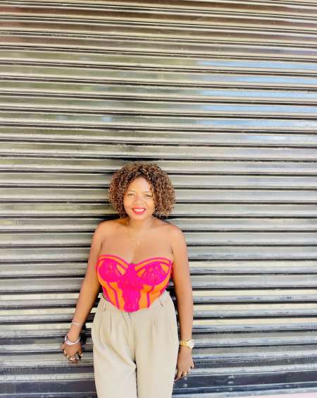 Femme s�rieuse fid�le calme gentille