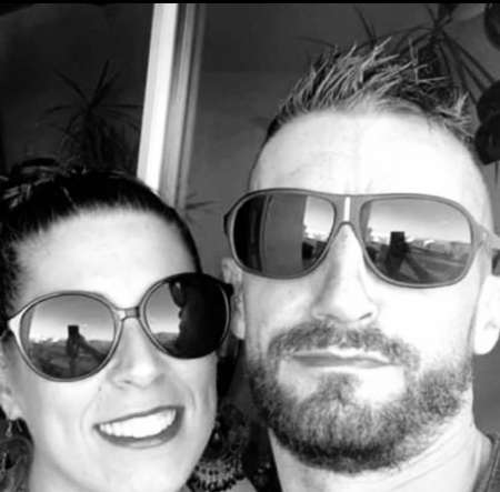 Couple cherche fille pour premi�re exp�rience � 3