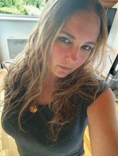 Douce Charline Actrice