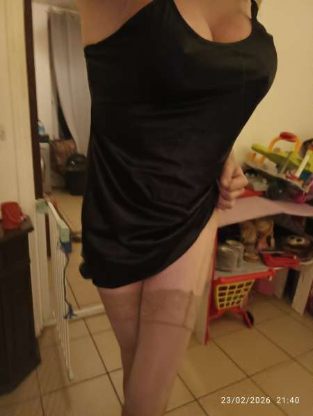 Homme en lingerie pour voyeur