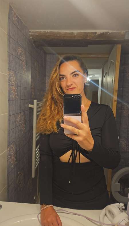 Femme simple ,sensuelle