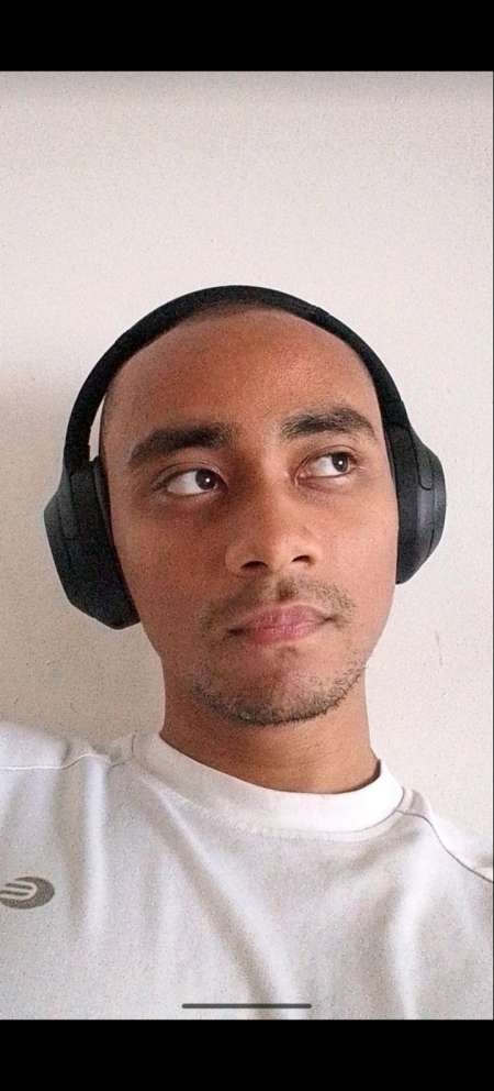 Jeune homme M�tis dominant pour femme f�minine