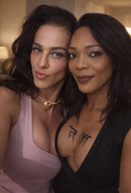 SABRINE TRANS DOMINATRICE POUR SOUMIS DEBUTANT OU