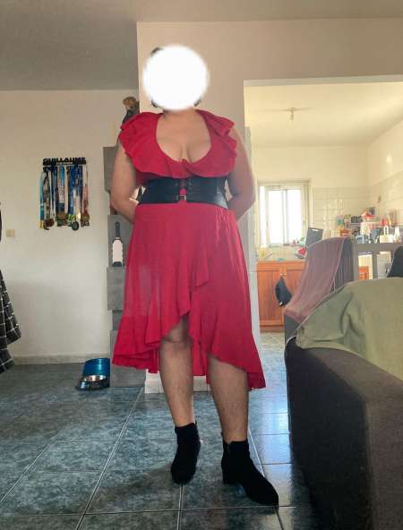 Sugar daddy pour slutty puppy