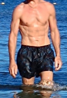 Cherche relation discr�te