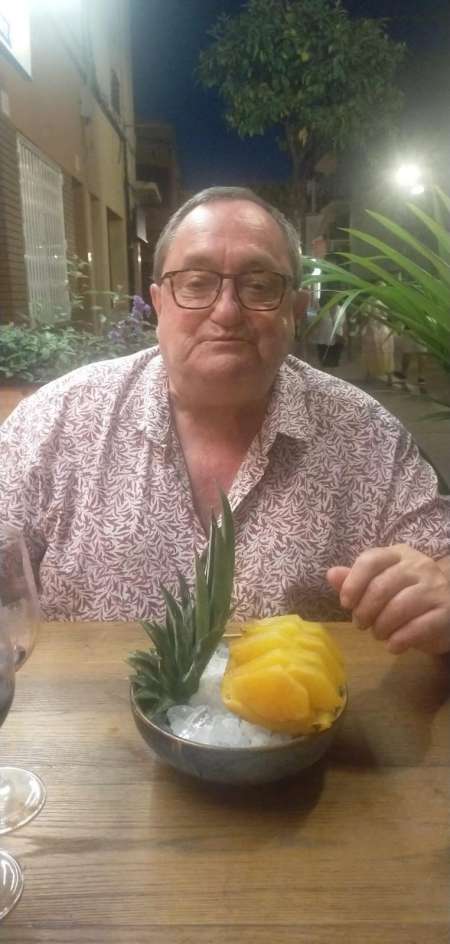 H MUR RECHERCHE NURU MASSAGE ET MASSAGE TANTRIQUE