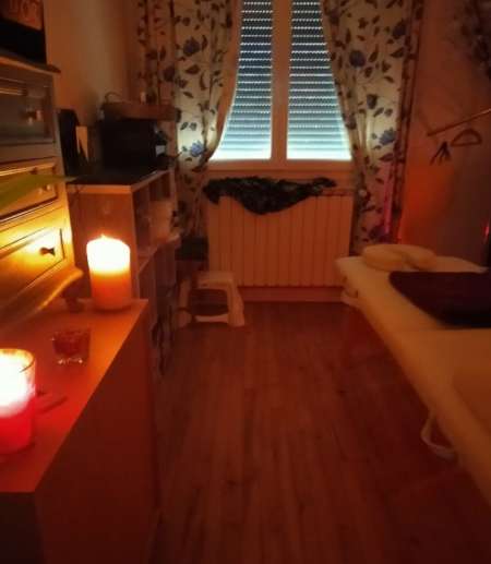 MASSAGE DU CORPS ENTIER