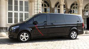 Sc�nario coquin dans un taxiparisien Van spacieux