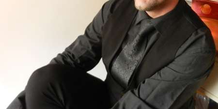 H 1m80 77 kg cherche masseuse dans le 34