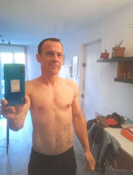 Escort boy 34 ans no tabous