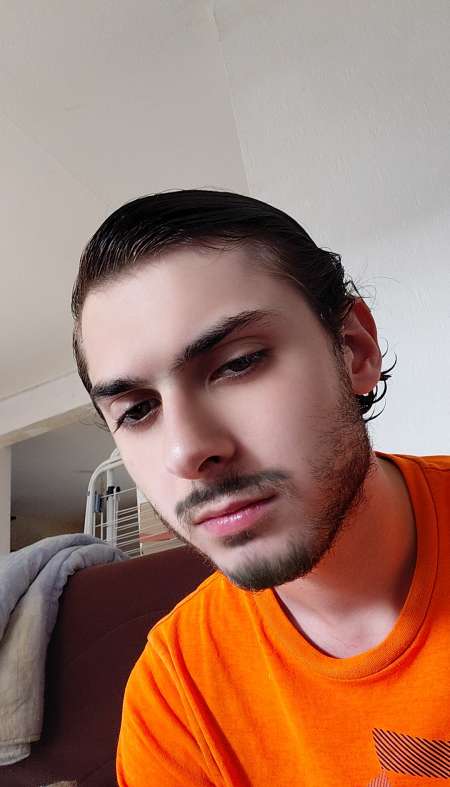 Je suis femme et dusponible