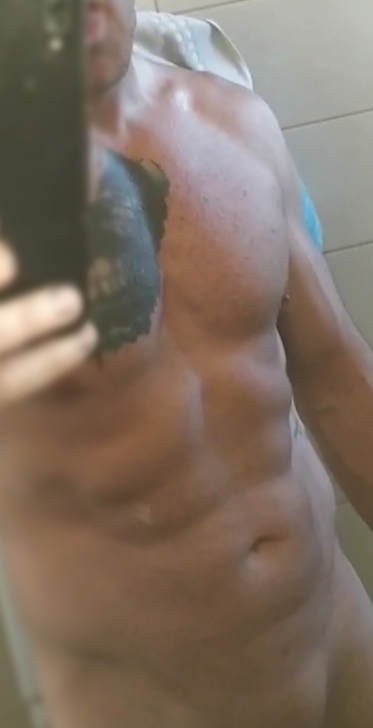 Brun yeux verts entretenu