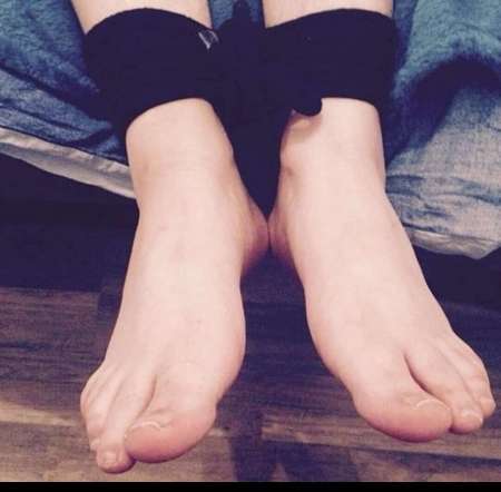 Tickling feet bondage