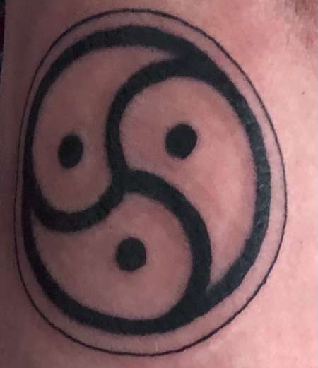 Homme recherche couple ou femme bdsm dominant