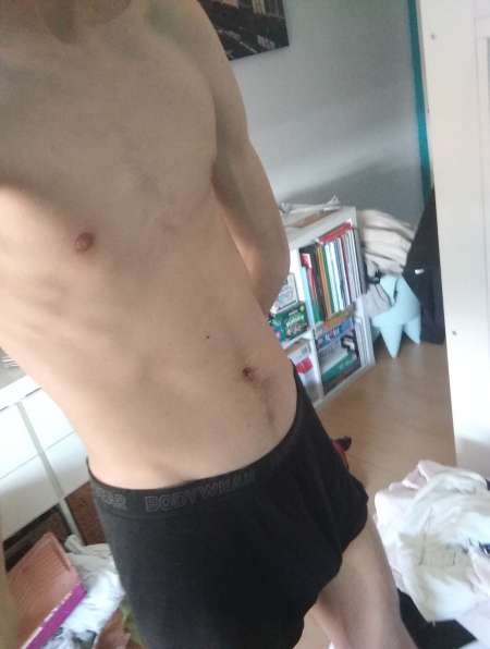 Jeune de 22 ans (femme seulement)