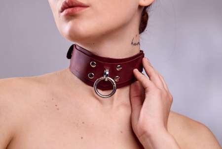 Dominateur pour femmes