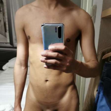 Jeune homme gay m�tis passif